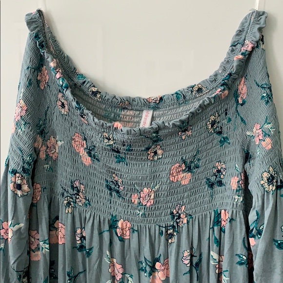 Xhilaration off the should sun dress - Picture 2 of 4